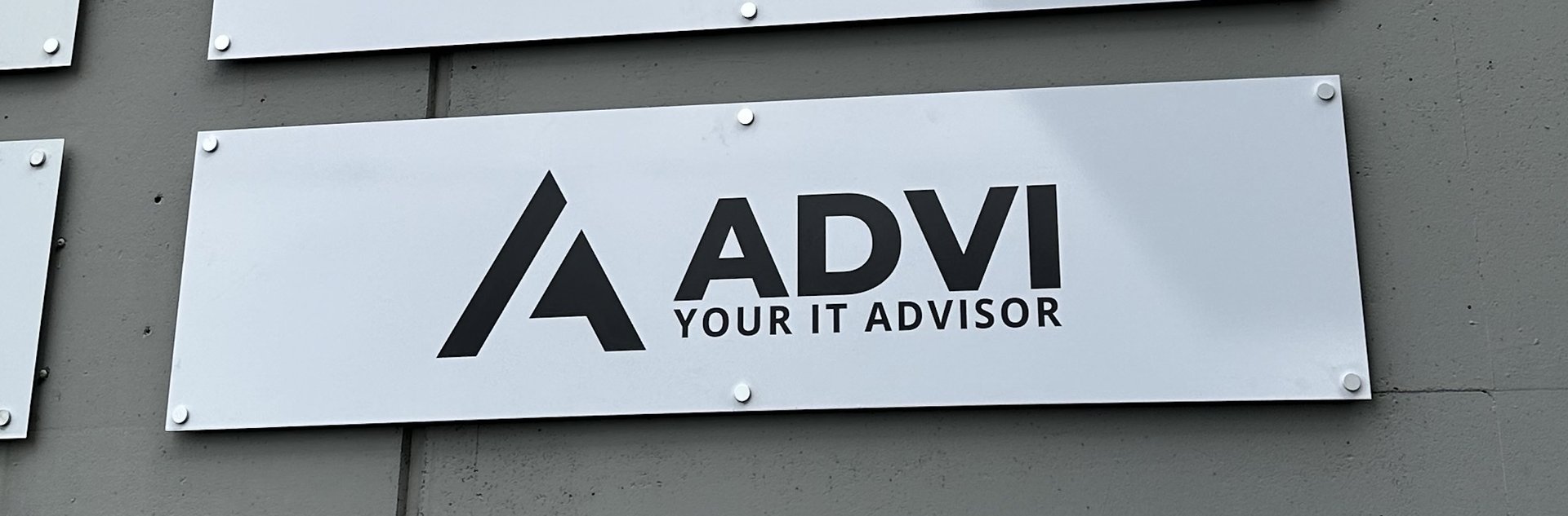 Advi - Your IT Advisor skilt